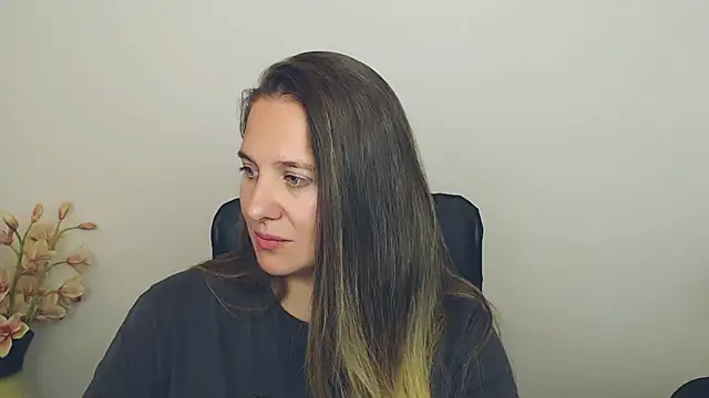 Darklure  online show from September 27, 2025, 6:13 pm