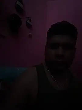 RandalHot online show from December 22, 2025, 5:43 pm