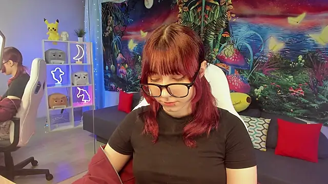 ClaraParks online show from November 8, 2025, 7:45 pm