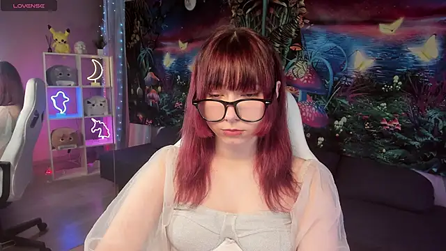 ClaraParks online show from November 11, 2025, 7:47 pm