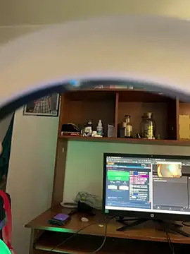 Snapshot of Niico_Robiin_ chatting on September 19, 2025, 11:16 pm Niico Robiin online show from September 19, 2025, 11:16 pm