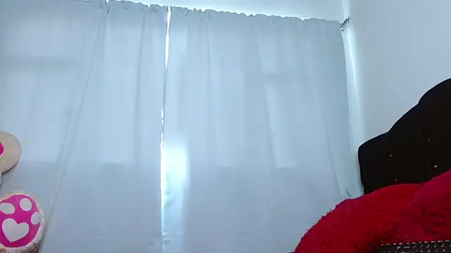 Charlothe Wright online show from October 24, 2025, 6:04 pm