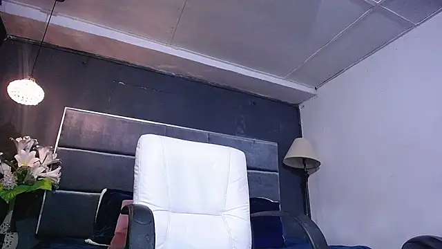 Snapshot of blackbignude chatting on November 29, 2025, 1:19 am blackbignude online show from November 29, 2025, 1:19 am