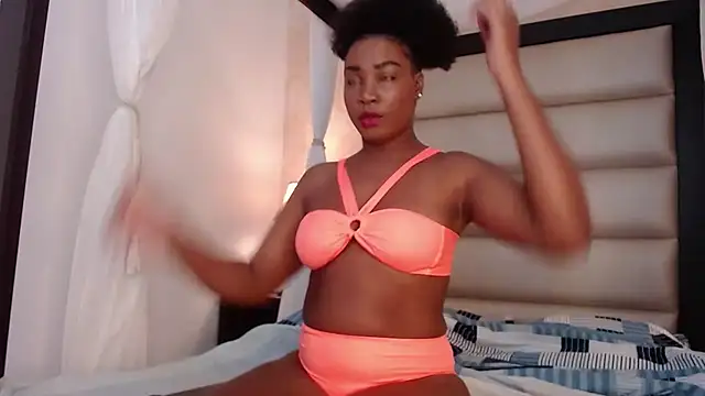 AvaLucci online show from October 18, 2025, 12:39 pm