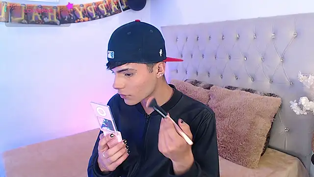 Dulcey  online show from October 26, 2025, 4:07 am