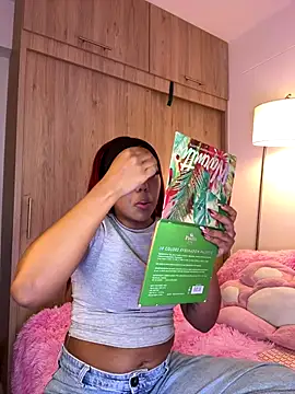  Zahara  online show from December 22, 2025, 11:02 pm