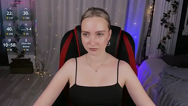 EllaBloom online show from September 24, 2025, 2:31 pm