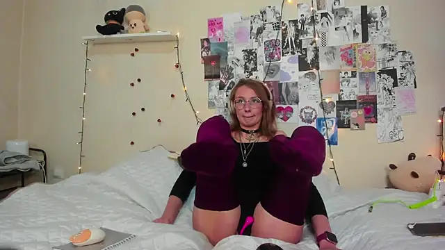 FairyFennec online show from October 25, 2025, 1:51 pm