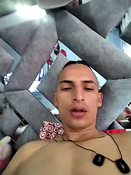 Dani22cmhot online show from December 14, 2025, 1:16 pm