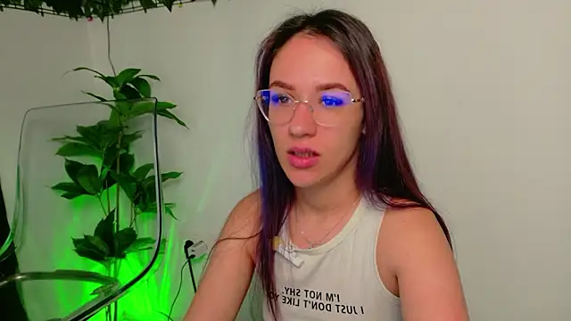 EvaBllake online show from March 25, 2026, 6:19 am