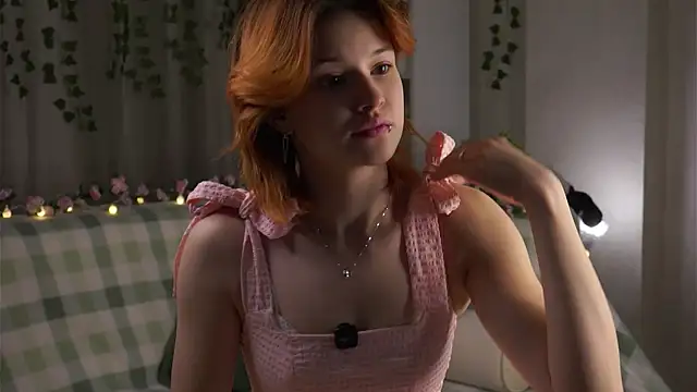 BlytheBenny online show from November 9, 2025, 12:20 am