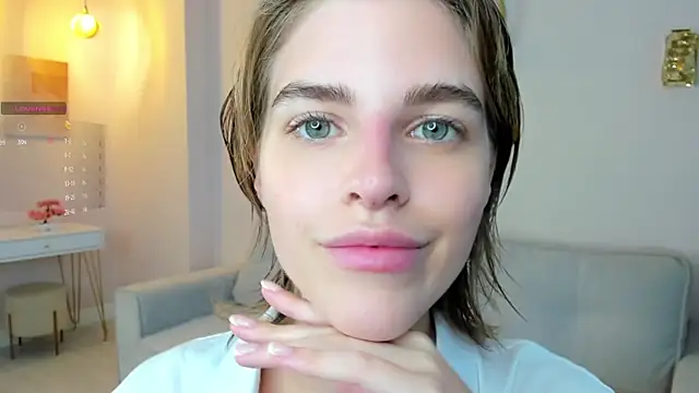 EleneButton online show from September 13, 2025, 1:27 am