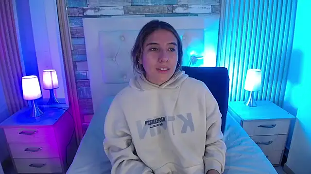 Bonnali lune online show from March 26, 2026, 3:12 am