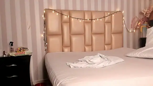 DarkHoneyy online show from October 1, 2025, 6:08 am