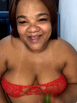 melcarioca1111 online show from September 9, 2025, 3:44 pm