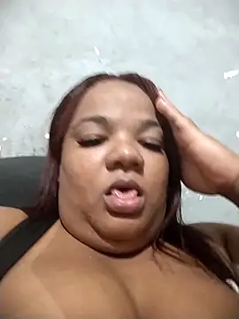 melcarioca1111 online show from September 19, 2025, 2:46 am