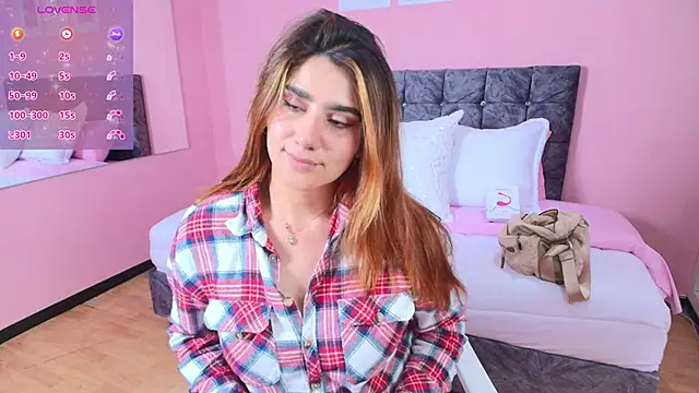 Snapshot of maddie_beauty chatting on February 9, 2026, 6:45 pm maddie beauty online show from February 9, 2026, 6:45 pm