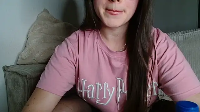 Snapshot of liloush__ chatting on November 13, 2025, 5:23 pm liloush online show from November 13, 2025, 5:23 pm