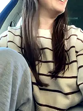 Snapshot of liloush__ chatting on January 15, 2026, 12:10 pm liloush online show from January 15, 2026, 12:10 pm