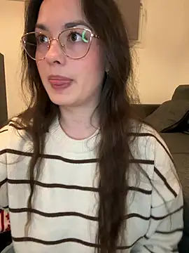 Snapshot of liloush__ chatting on February 28, 2026, 12:11 am liloush online show from February 28, 2026, 12:11 am