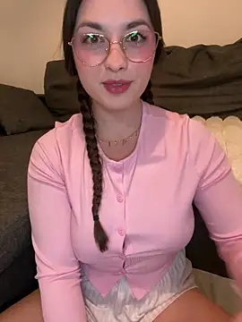 liloush   online show from March 4, 2026, 9:32 pm