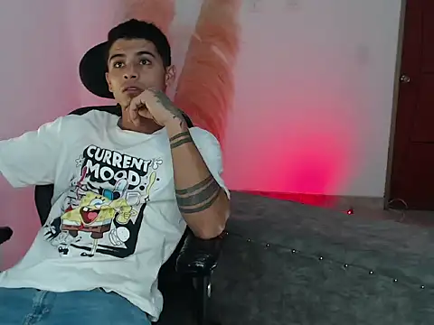 Snapshot of sweet_Brunettes01 chatting on October 3, 2025, 9:12 pm sweet Brunettes01 online show from October 3, 2025, 9:12 pm