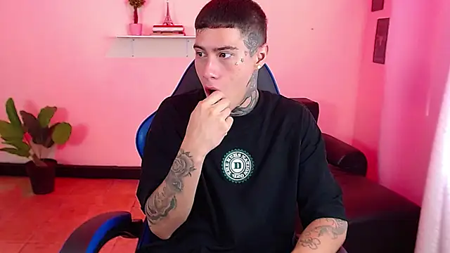 setthomas online show from September 29, 2025, 2:22 pm