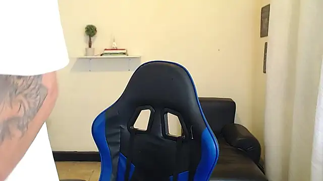 setthomas online show from December 4, 2025, 9:01 pm