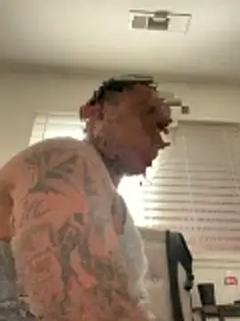 pnwzo online show from October 29, 2025, 11:06 pm