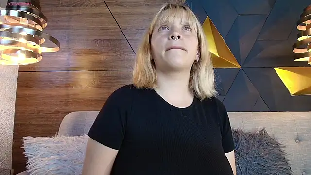 Snapshot of ly_lulu chatting on February 9, 2026, 11:14 am ly lulu online show from February 9, 2026, 11:14 am