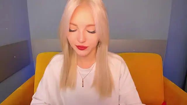 Snapshot of LisaFoxyMe chatting on October 25, 2025, 2:52 am LisaFoxyMe online show from October 25, 2025, 2:52 am