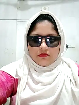 Snapshot of Nusrat-N chatting on March 24, 2026, 2:22 pm Nusrat-N online show from March 24, 2026, 2:22 pm