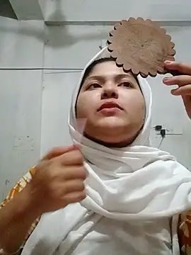 Snapshot of Nusrat-N chatting on March 31, 2026, 10:10 pm Nusrat-N online show from March 31, 2026, 10:10 pm