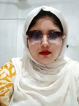 Snapshot of Nusrat-N chatting on June 14, 2026, 1:14 am Nusrat-N online show from June 14, 2026, 1:14 am