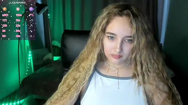 TaisiaHot online show from March 22, 2026, 9:13 am