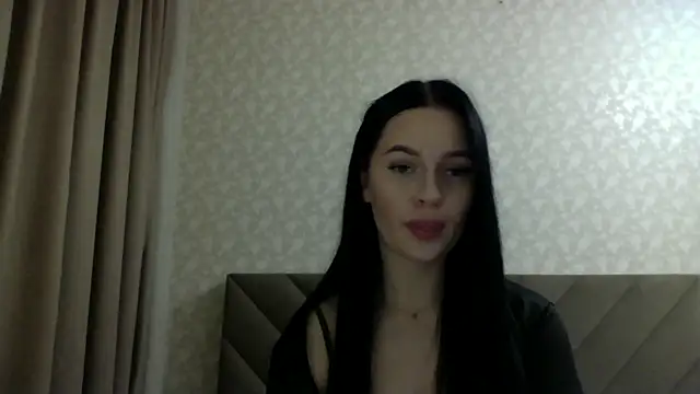 Snapshot of Lulii24 chatting on October 1, 2025, 11:55 pm Lulii24 online show from October 1, 2025, 11:55 pm