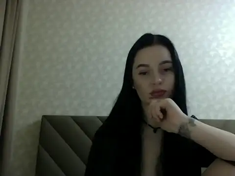 Snapshot of Lulii24 chatting on November 18, 2025, 2:50 am Lulii24 online show from November 18, 2025, 2:50 am