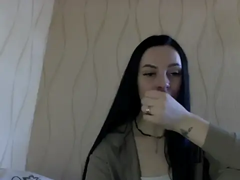 Snapshot of Lulii24 chatting on December 18, 2025, 1:06 pm Lulii24 online show from December 18, 2025, 1:06 pm