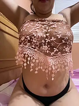 Snapshot of _Laiali_ chatting on October 11, 2025, 11:42 am Laiali online show from October 11, 2025, 11:42 am