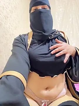 Snapshot of _Laiali_ chatting on November 6, 2025, 11:44 am Laiali online show from November 6, 2025, 11:44 am