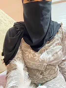 Snapshot of _Laiali_ chatting on November 15, 2025, 11:40 am Laiali online show from November 15, 2025, 11:40 am