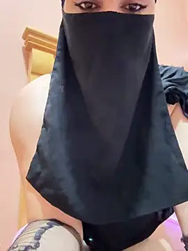  Laiali  online show from February 23, 2026, 8:50 pm