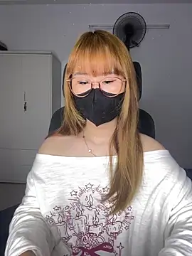 Meowyeuk6 online show from March 16, 2026, 5:02 am