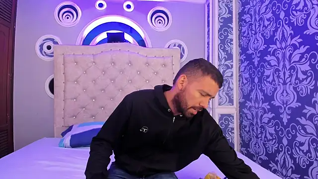 magnus serket online show from December 1, 2025, 11:37 am