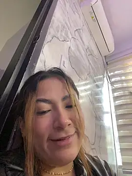 MacarenaRosse online show from November 28, 2025, 8:00 pm