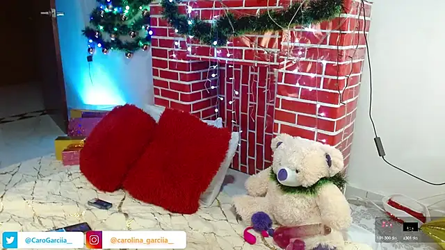 Carolinagarcia12345 online show from January 6, 2026, 11:58 am