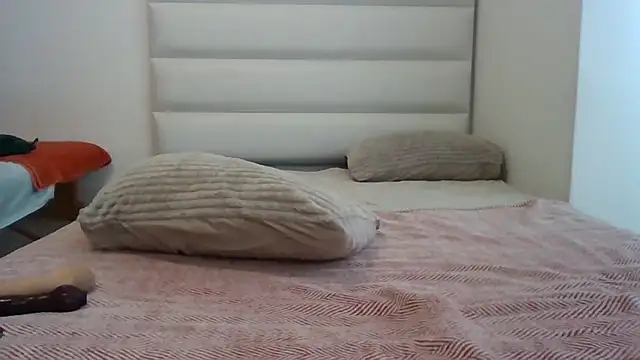 SexyNonnyy online show from February 12, 2026, 6:19 am