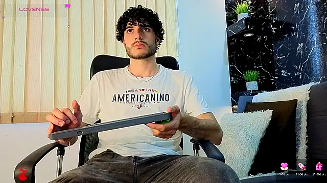 Snapshot of Rafael_Mendezz chatting on December 3, 2025, 8:29 pm Rafael Mendezz online show from December 3, 2025, 8:29 pm