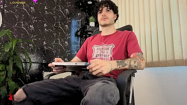 Snapshot of Rafael_Mendezz chatting on February 22, 2026, 8:51 pm Rafael Mendezz online show from February 22, 2026, 8:51 pm