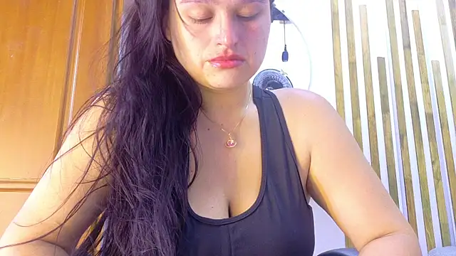 Jennifer Vega1 online show from May 19, 2026, 8:48 pm